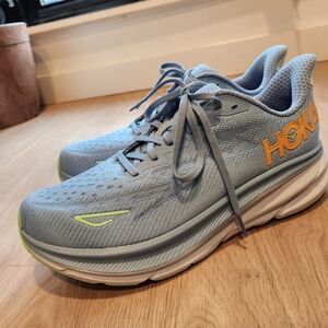 HOKA Clifton 9